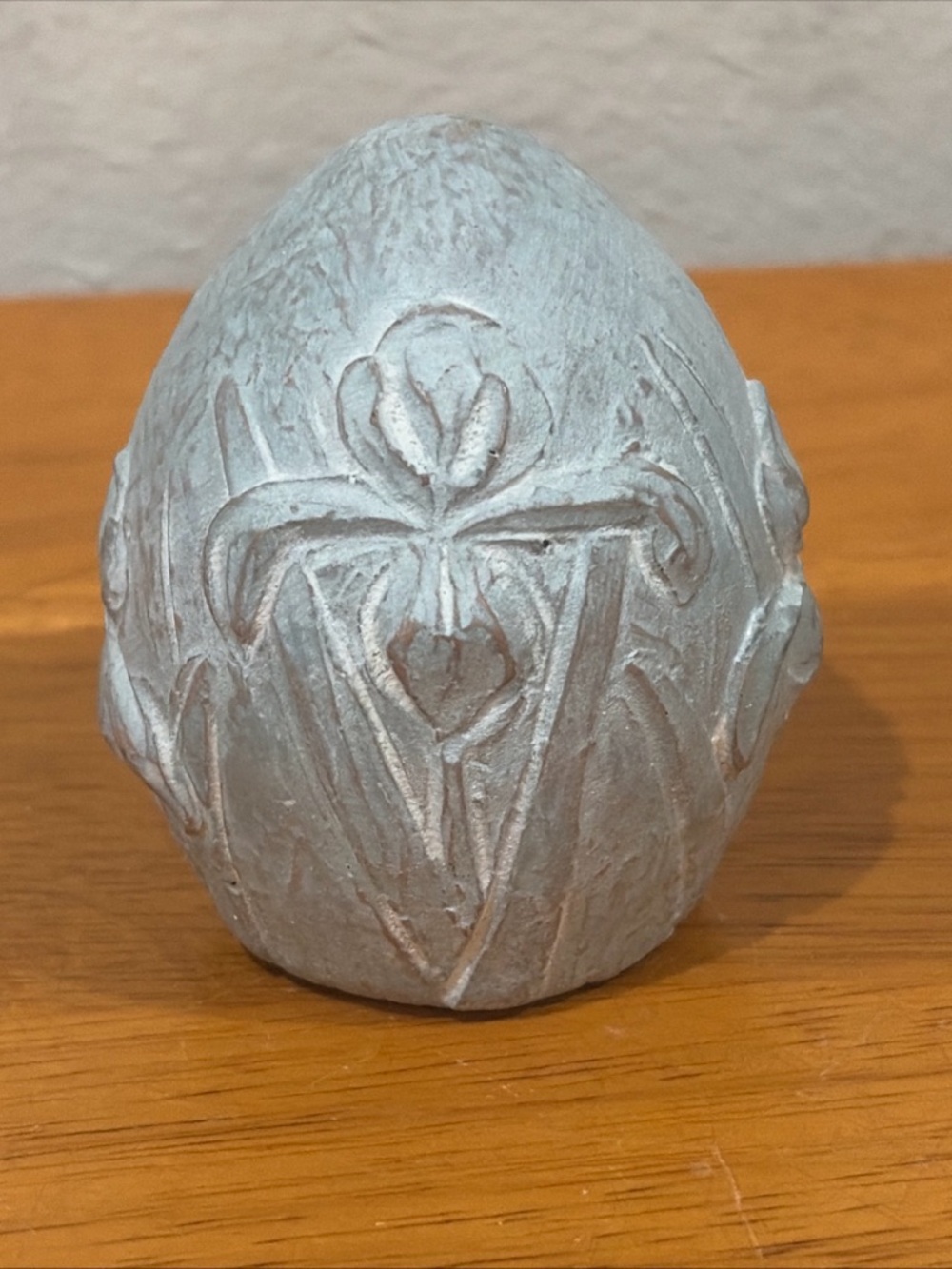 VTG Y2K Isabel Bloom 2004 Egg Art Sculpture Easter Lily Flowers Signed Retired
